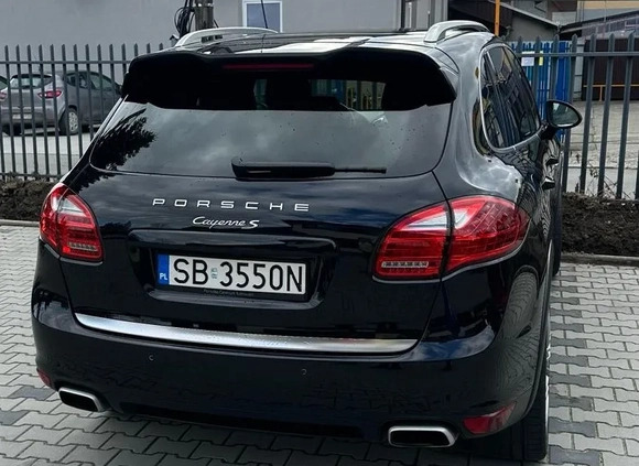 Porsche Cayenne cena 144000 przebieg: 211600, rok produkcji 2014 z Biała małe 106